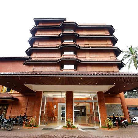 Hotel Park Residency Nilambur Exterior photo