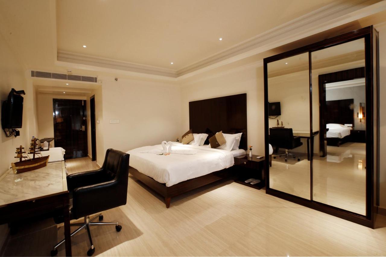 Hotel Park Residency Nilambur Exterior photo